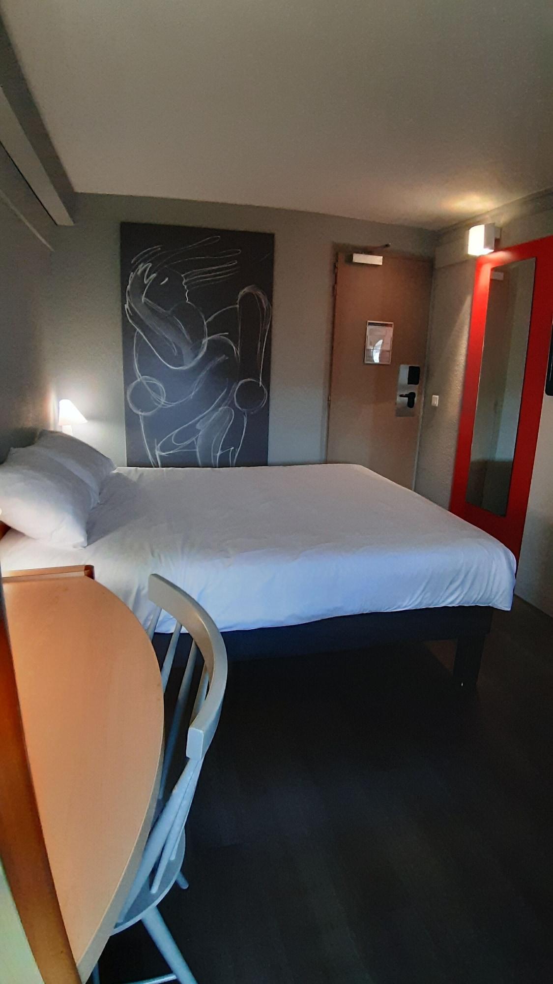 Ibis Carcassonne Centre - La Cite Hotel Exterior foto