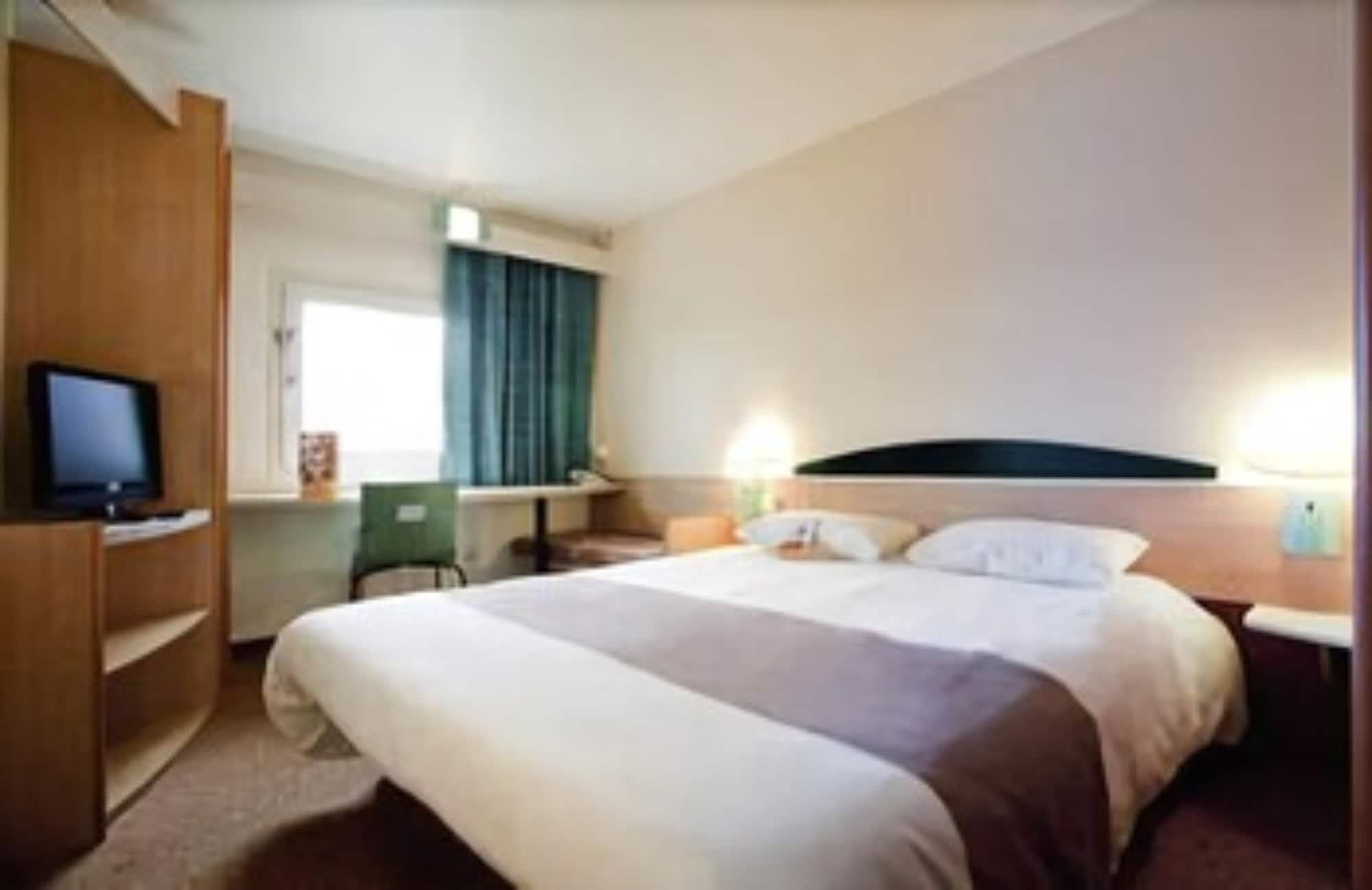 Ibis Carcassonne Centre - La Cite Hotel Exterior foto
